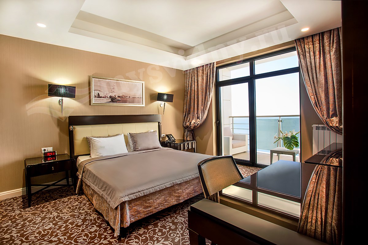 Люкс семейный 3-комнатный №802 Сюит (Олимп) в AZIMUT Здоровье Мыс Видный