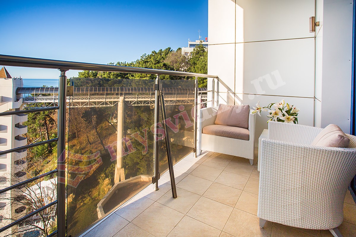 Люкс семейный 3-комнатный №802 Сюит (Олимп) в AZIMUT Здоровье Мыс Видный