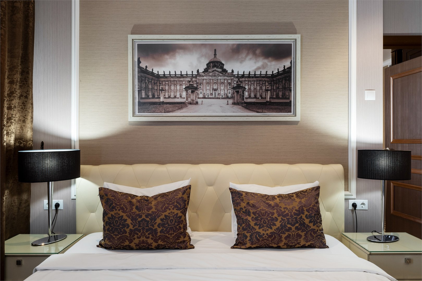 Люкс семейный 3-комнатный №901/902 (Олимп) в AZIMUT Здоровье Мыс Видный