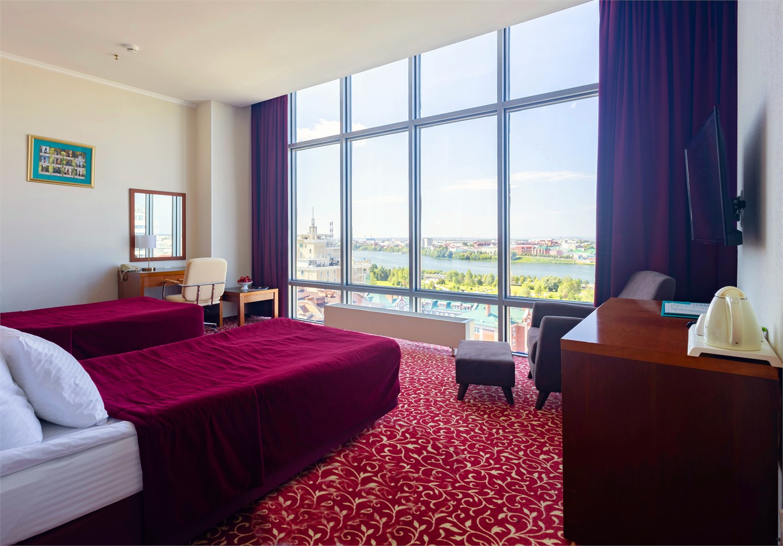 Джуниор Сюит Панорамный TWIN в Гранд отель Казань