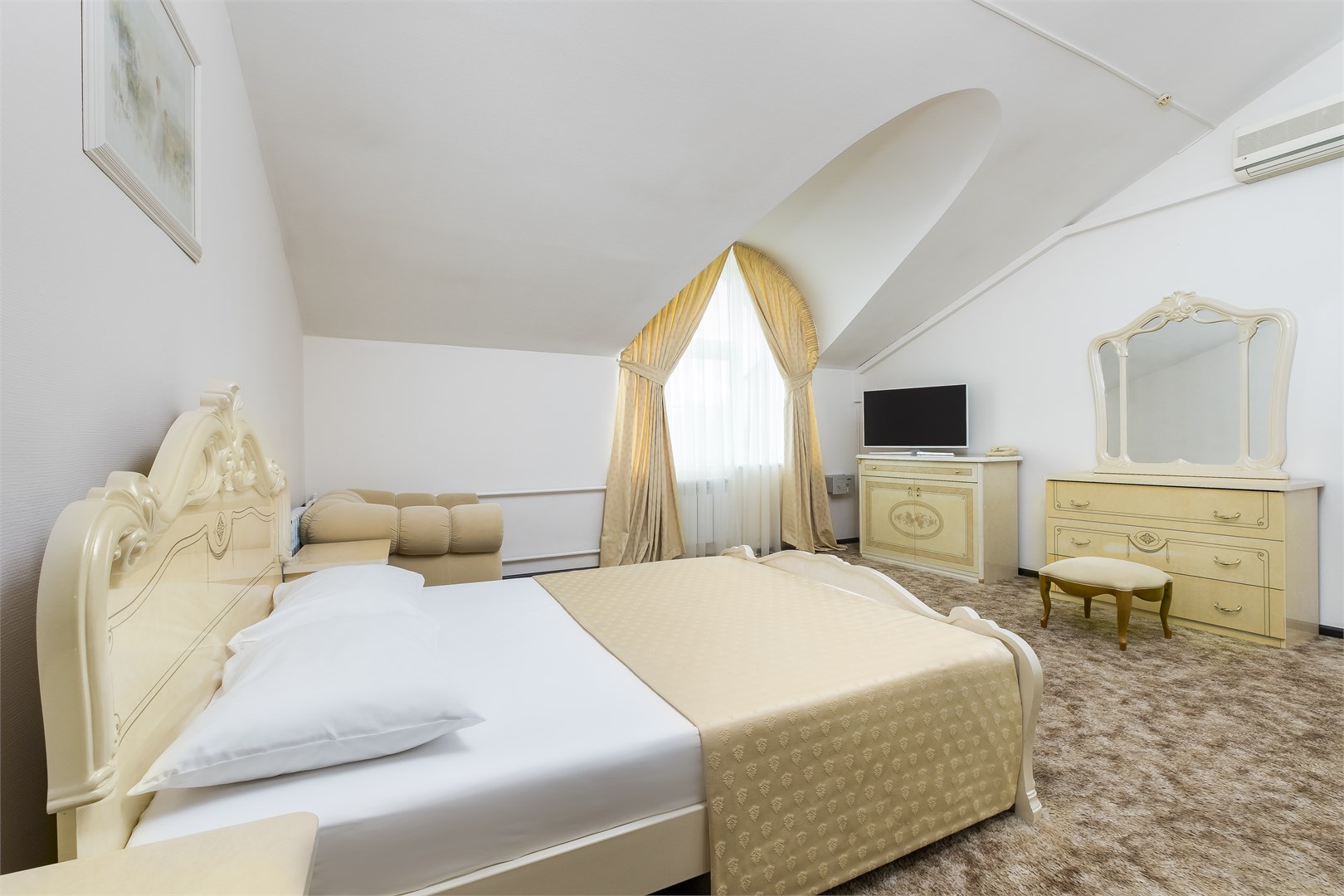 Люкс 2-комнатный в РЖДЗ Санаторий Буран