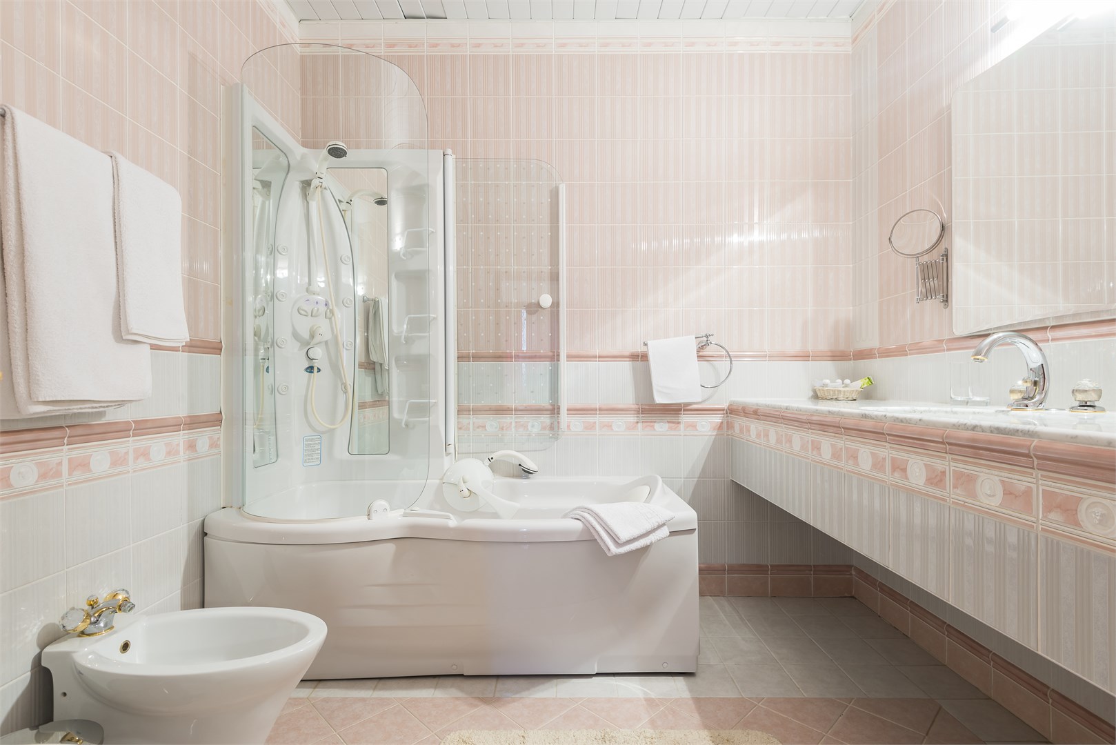 Апартаменты семейные 4-комнатные в РЖДЗ Санаторий Буран