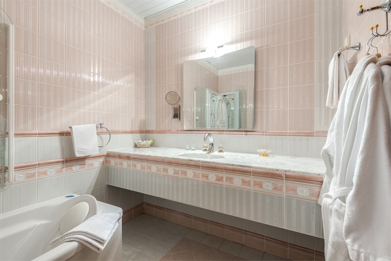 Апартаменты семейные 4-комнатные в РЖДЗ Санаторий Буран