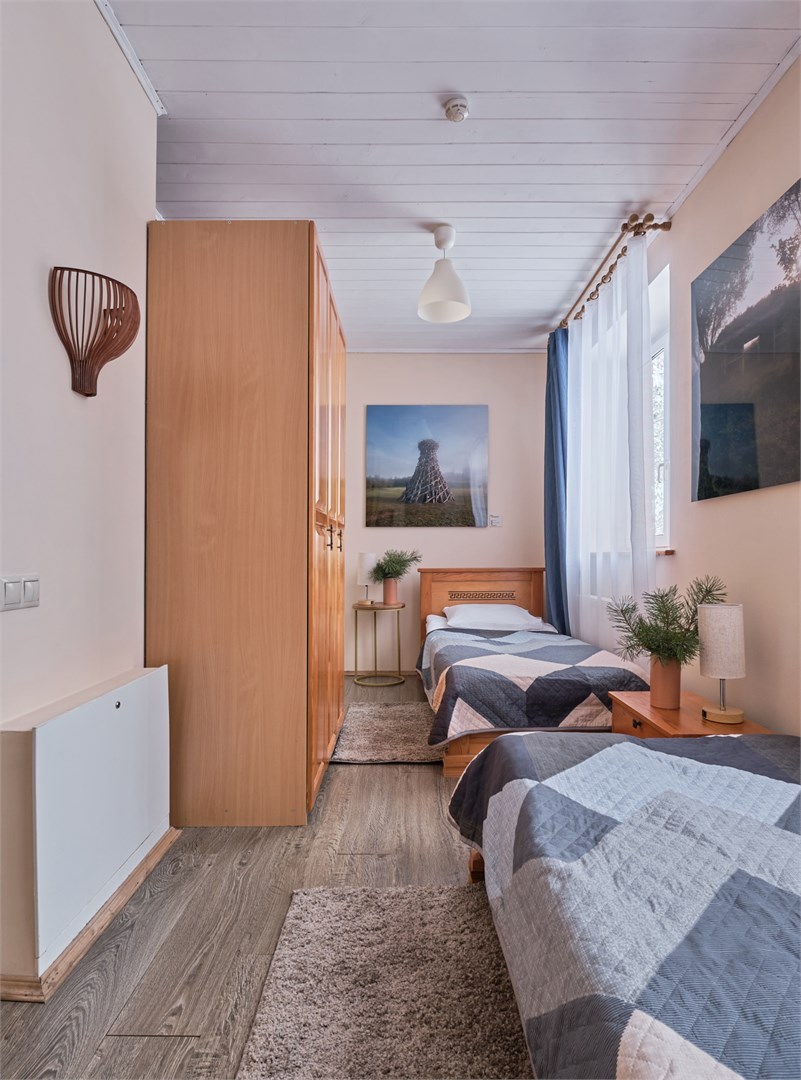 Эконом с двумя кроватями в Никола-ленивец