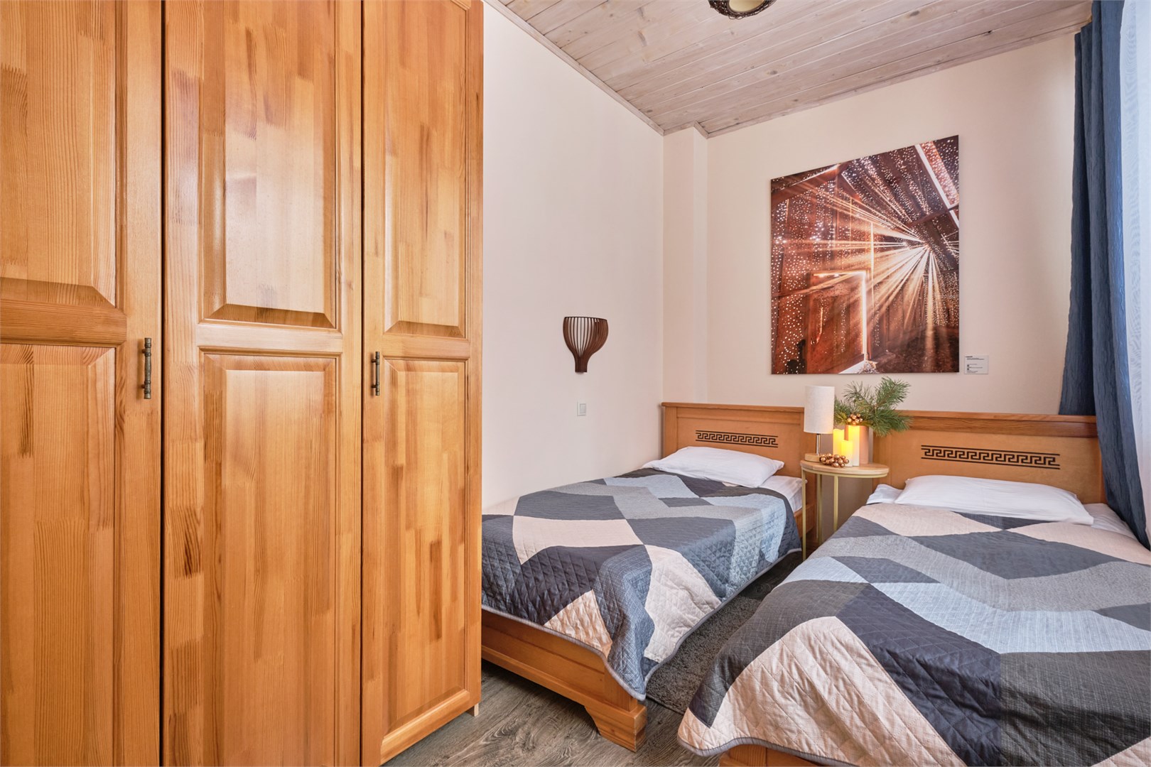 Эконом с двумя кроватями в Никола-ленивец