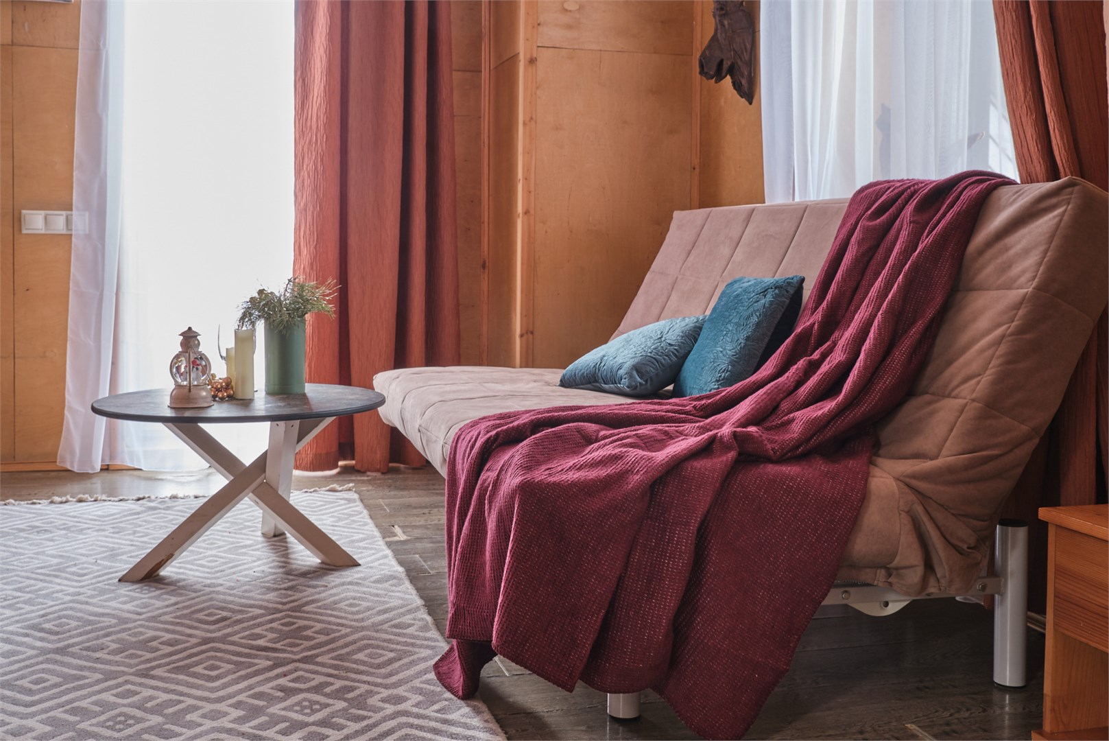 Делюкс с камином в Никола-ленивец