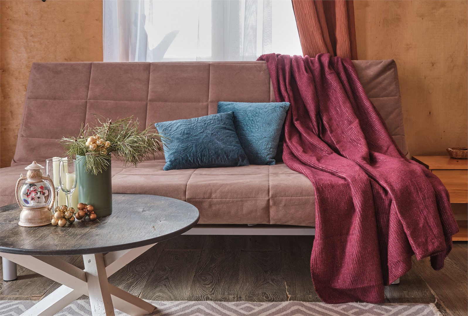 Делюкс с камином в Никола-ленивец