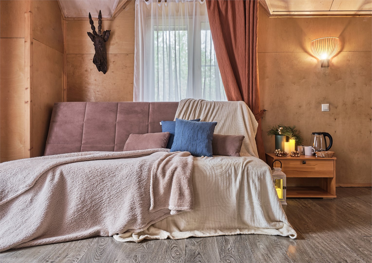 Делюкс с камином в Никола-ленивец