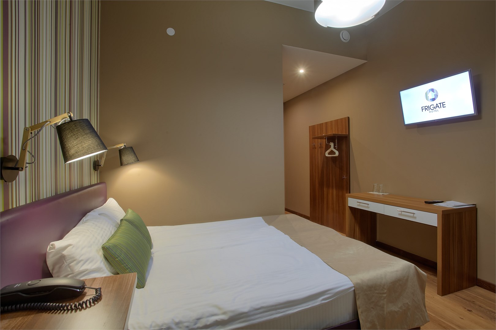 Номер для людей с ограниченными физическими возможностями в Фрегат