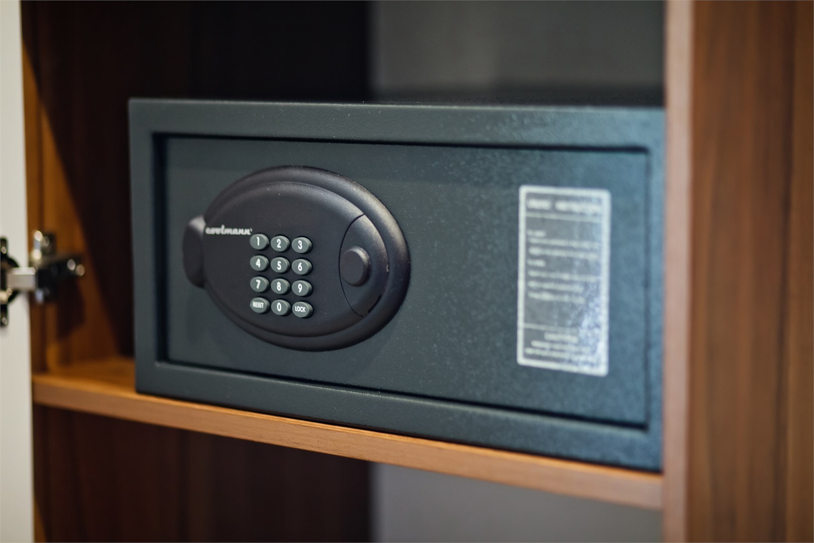 Номер для людей с ограниченными физическими возможностями в Фрегат