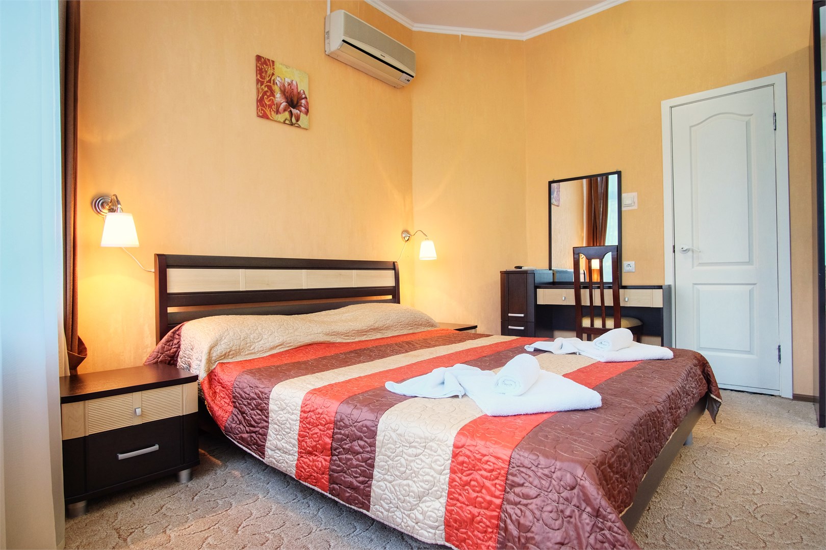 «Студия» в Континент