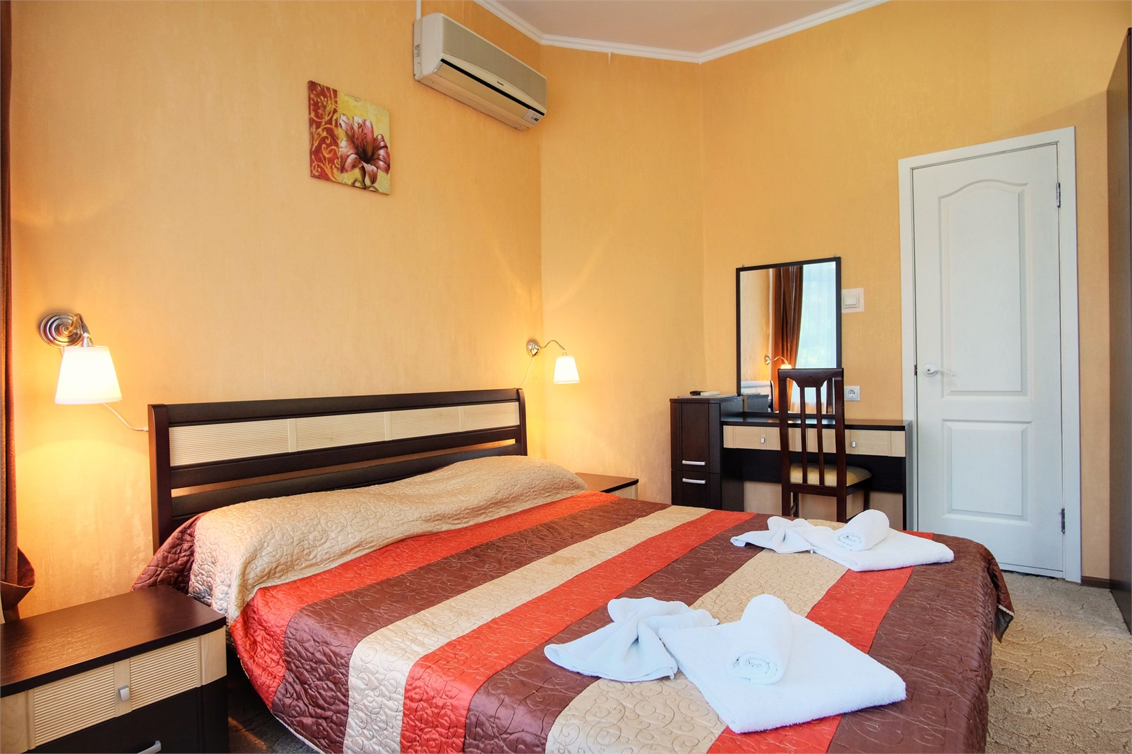 «Студия» в Континент