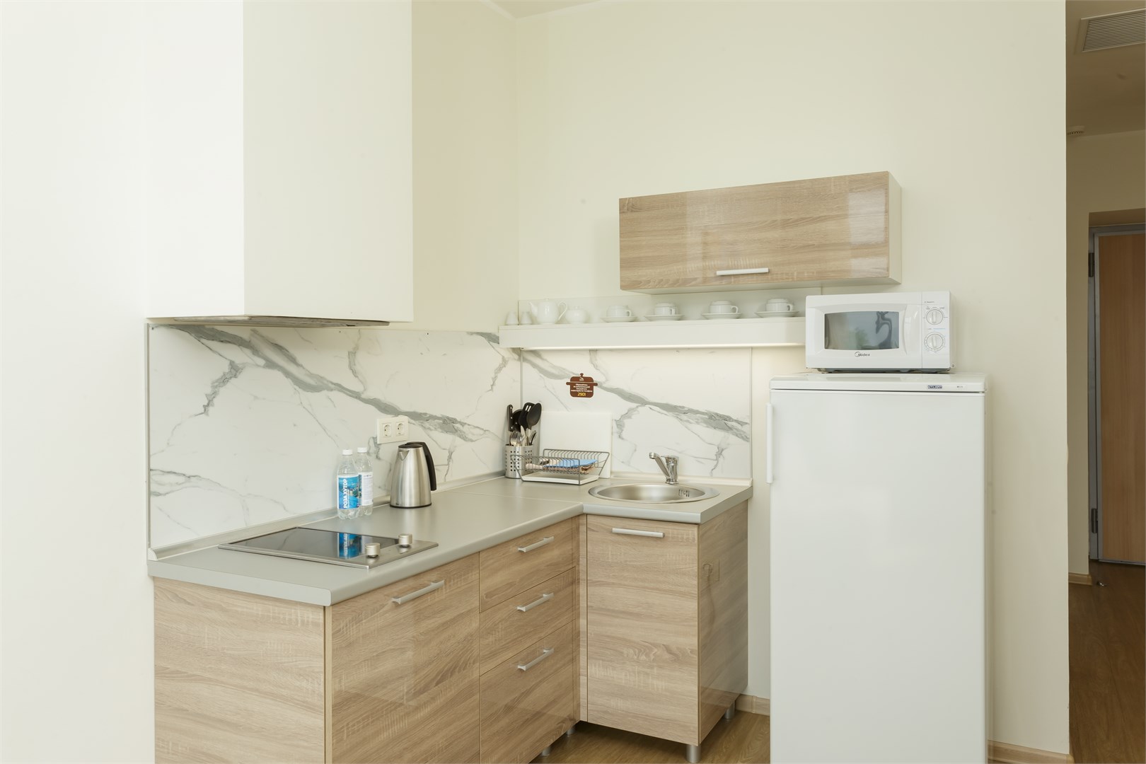 С видом на море, двухкомнатный апартамент с одной спальней (3 этаж) в Uplaza