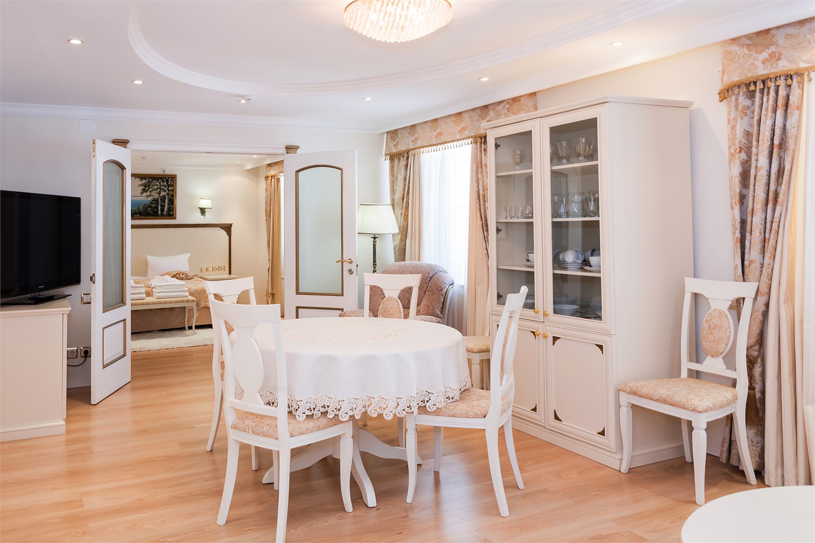 Люкс Улучшенный в Azimut Отель Тамбов