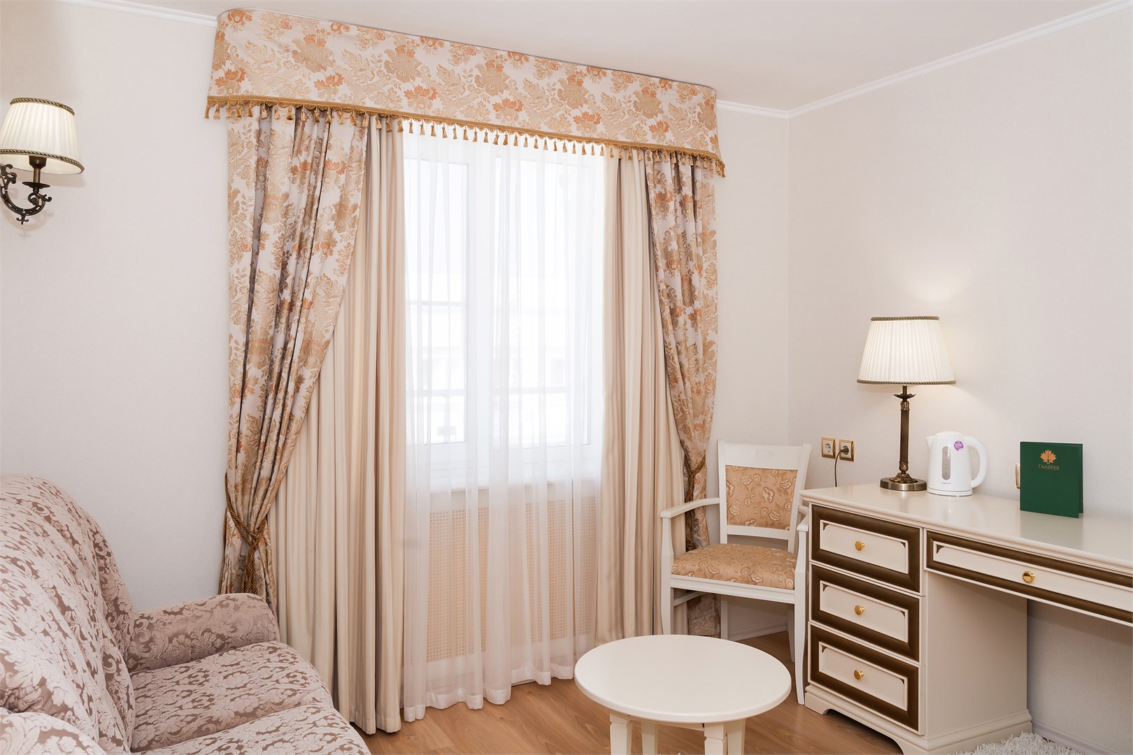 Люкс Улучшенный в Azimut Отель Тамбов