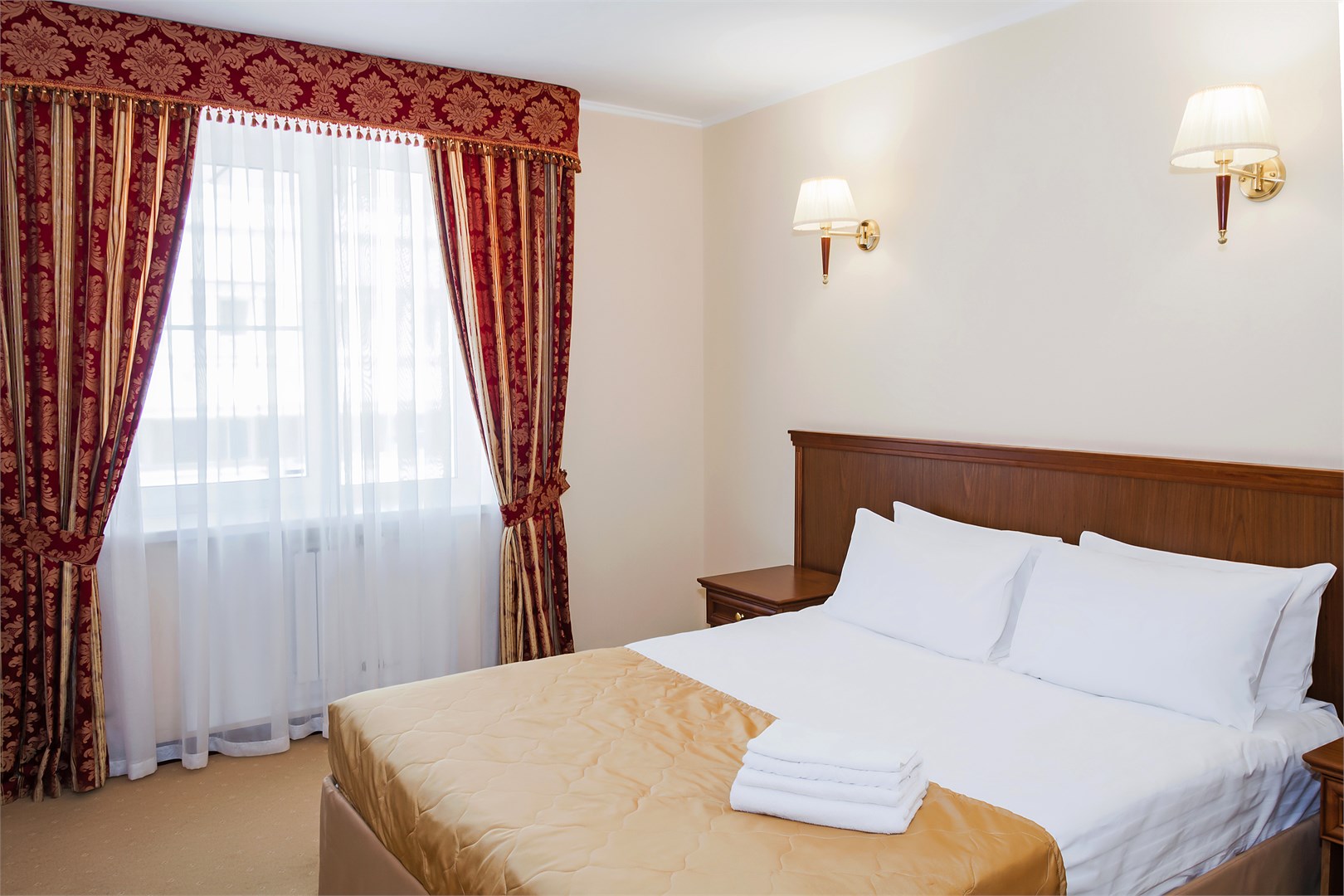 Стандарт с одной двуспальной кроватью в Azimut Отель Тамбов