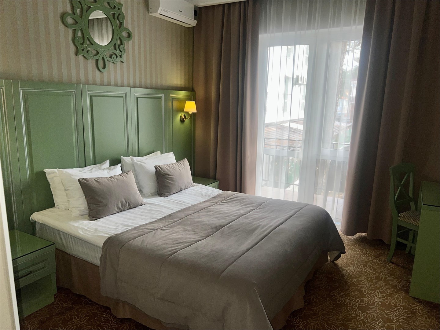 Фотография Первой категории с балконом