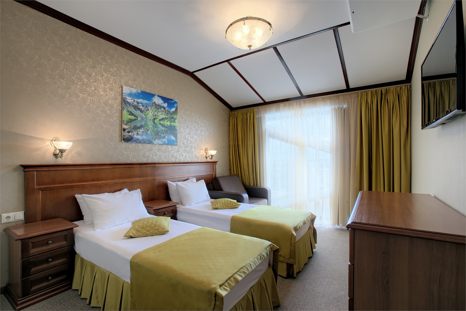 Стандарт семейный 2-комнатный в Azimut Здоровье Аквамарин