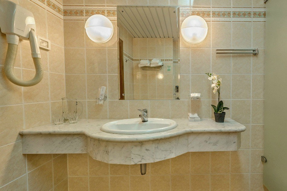 Люкс семейный 2-комнатный в Azimut Здоровье Аквамарин