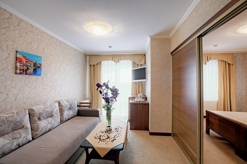 Люкс семейный 2-комнатный в Azimut Здоровье Аквамарин