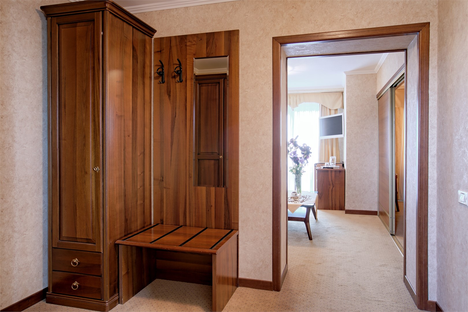 Люкс семейный 2-комнатный в Azimut Здоровье Аквамарин