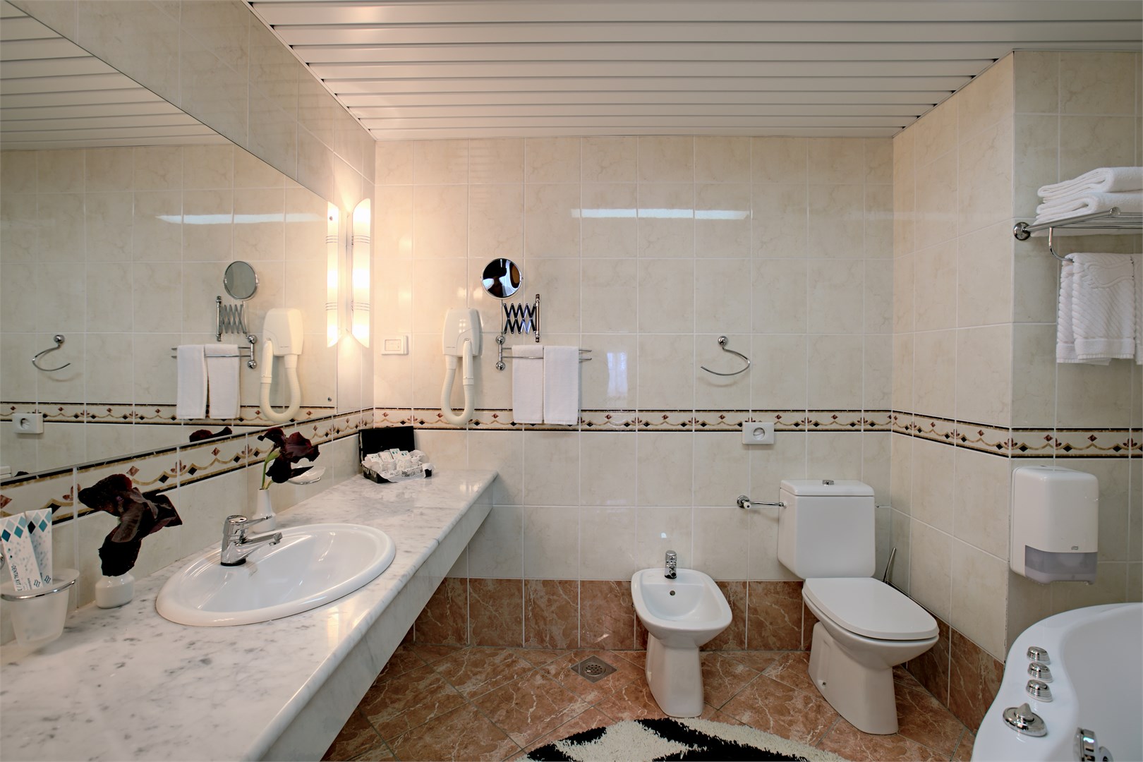 Апартаменты семейные 2-комнатные в Azimut Здоровье Аквамарин