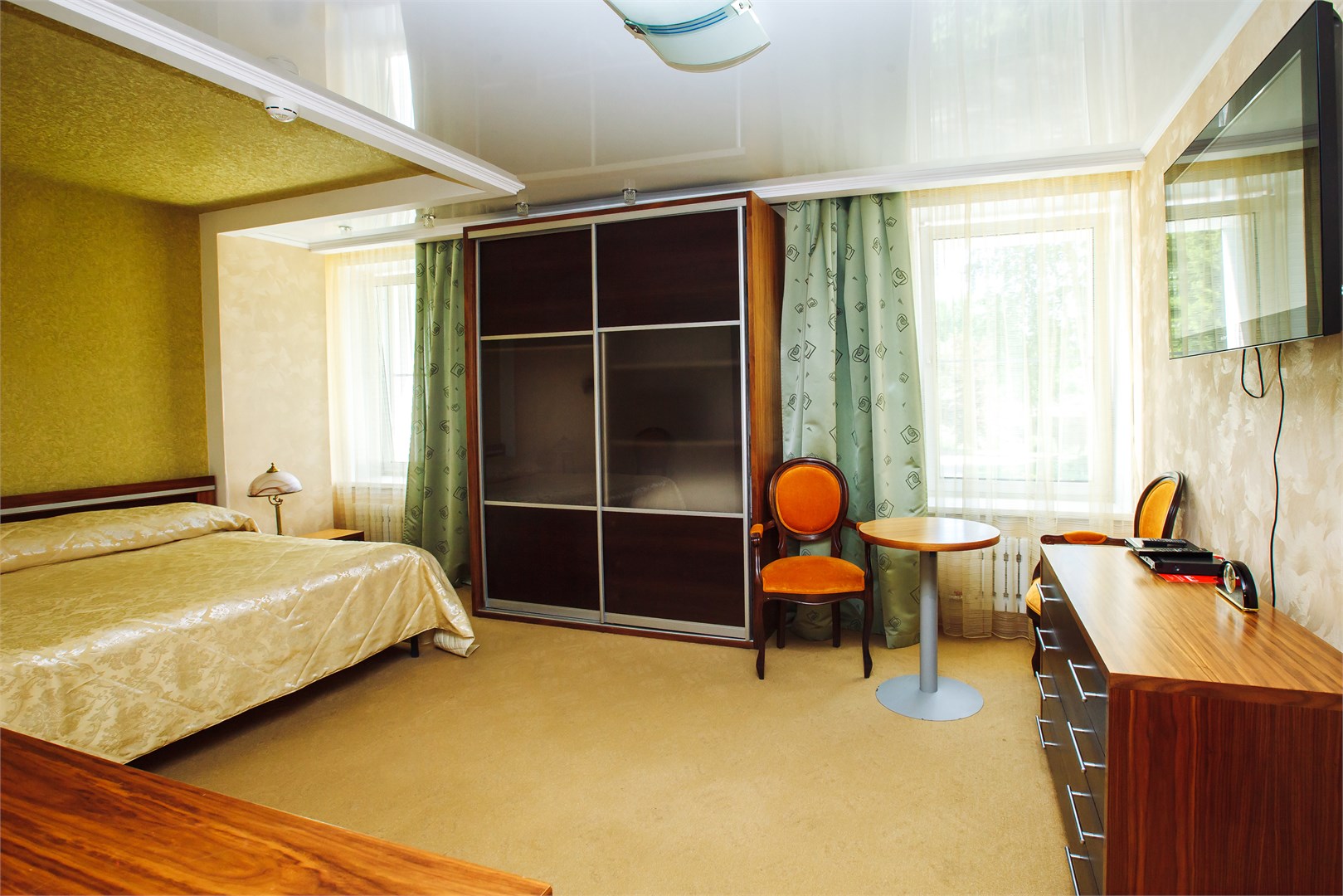 Люкс 2-комнатный 2-местный в РЖДЗ Санаторий Транссиб