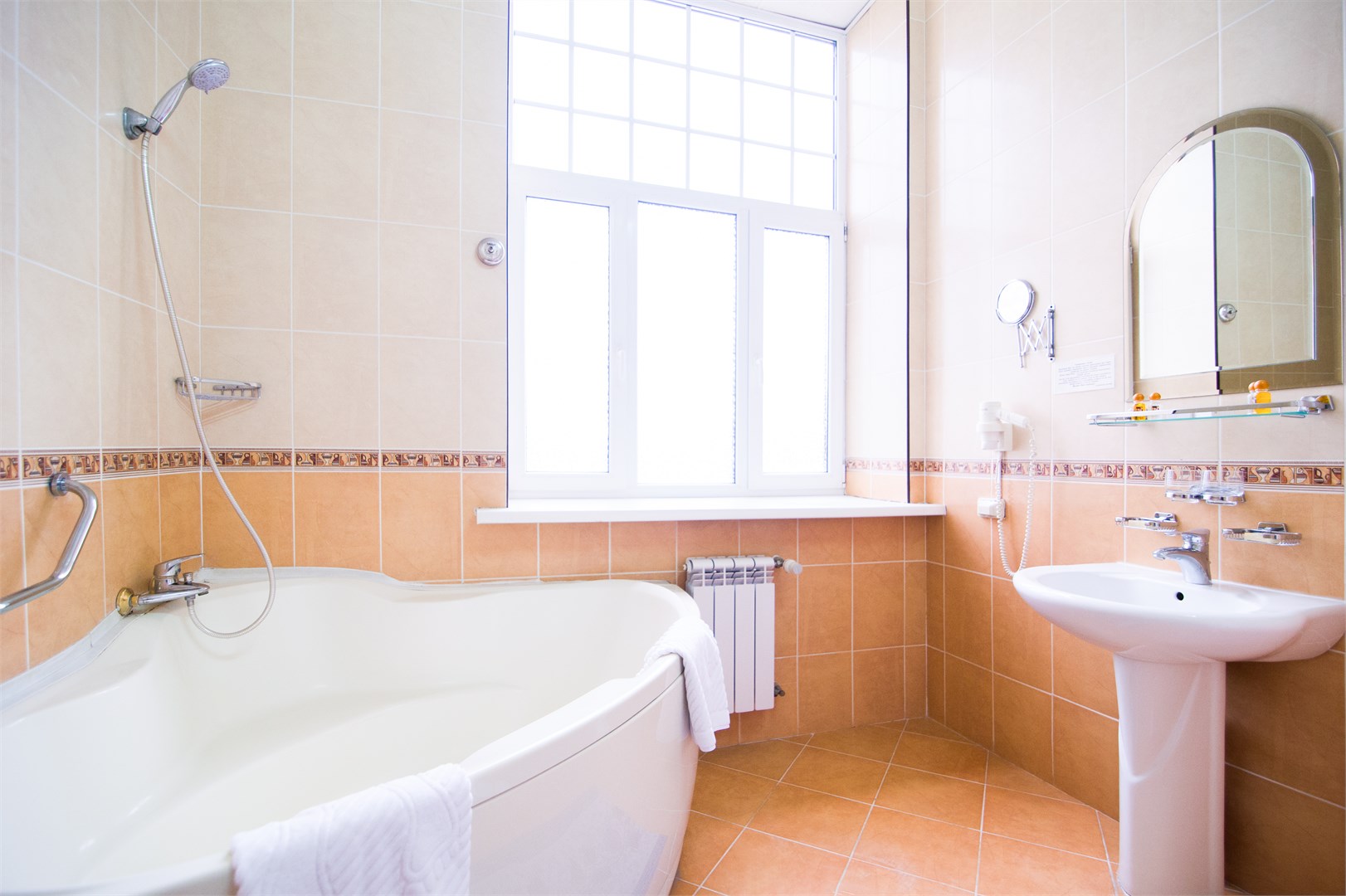 Стандарт DBL/TWIN 2-местный без балкона в Azimut Здоровье Долина Нарзанов Кисловодск