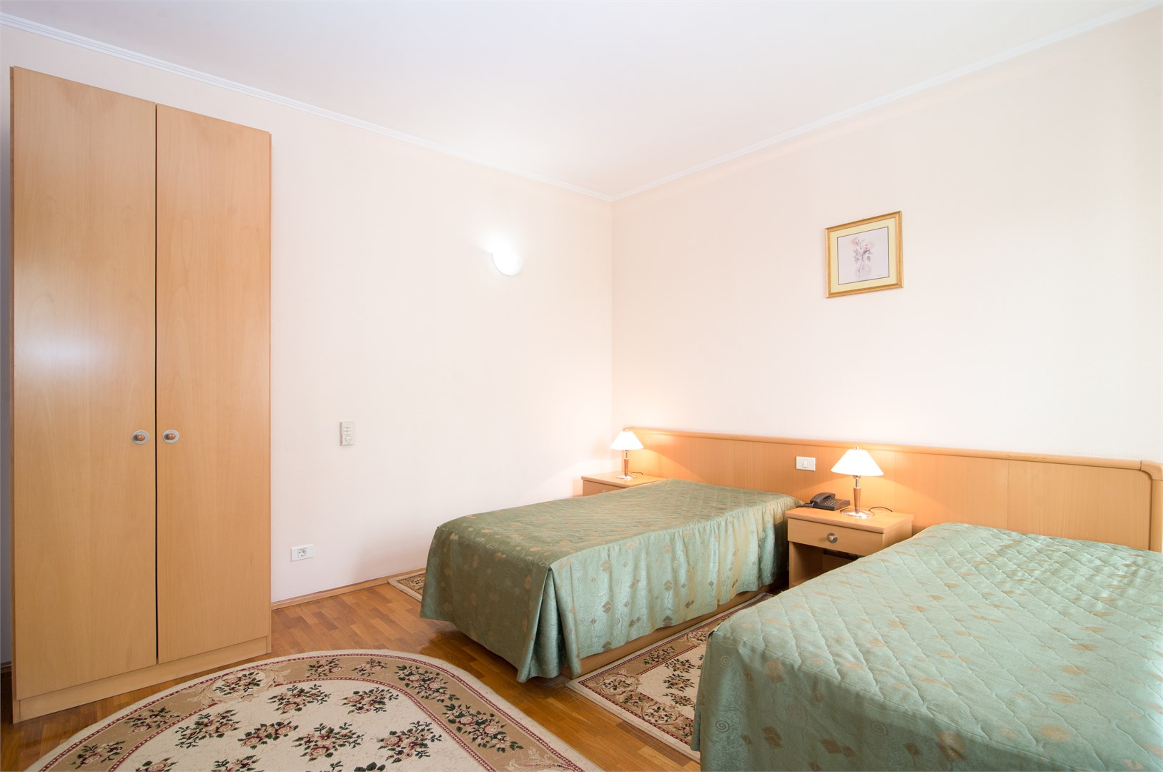 Стандарт DBL/TWIN 2-местный без балкона в Azimut Здоровье Долина Нарзанов Кисловодск