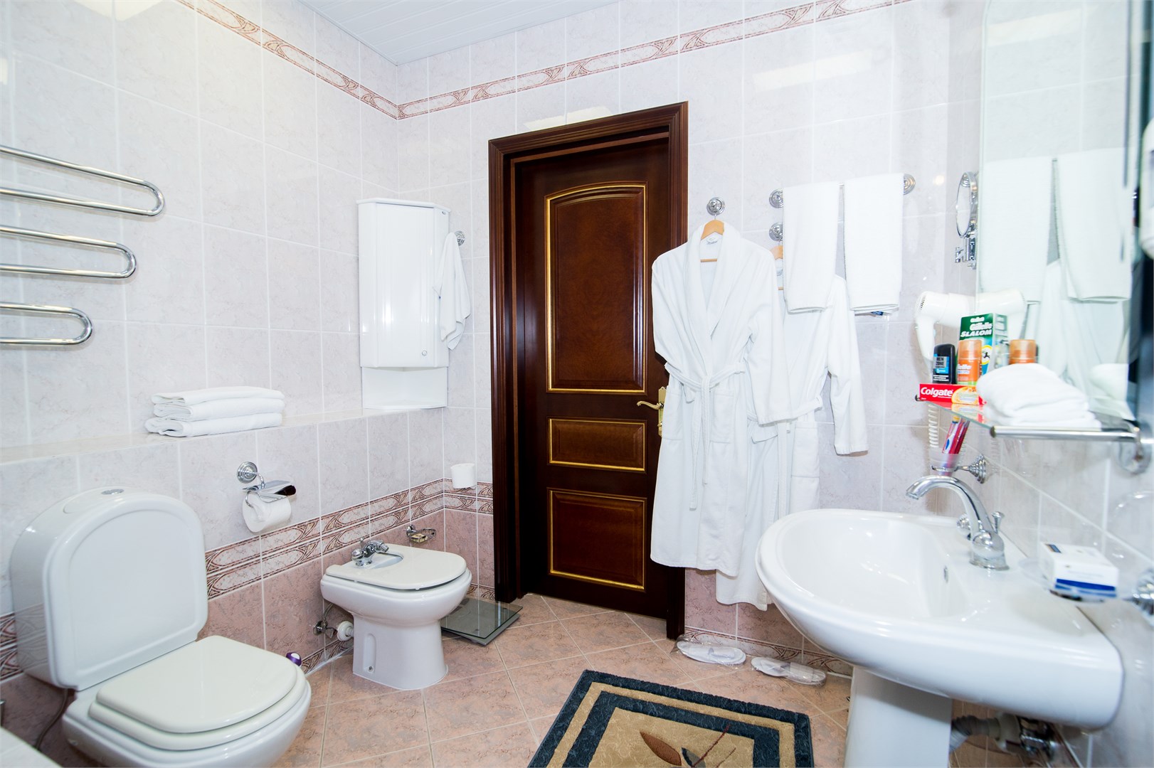 Люкс семейный 2-комнатный в Azimut Здоровье Долина Нарзанов Кисловодск