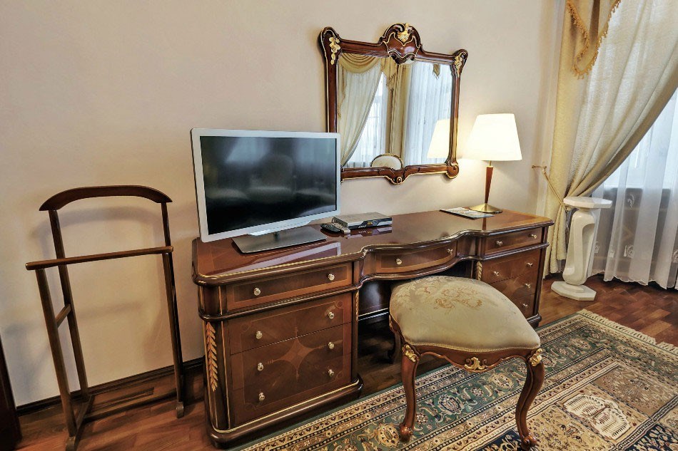 Люкс 2-комнатный 2 местный № 3 корпус 5 в Azimut Здоровье Долина Нарзанов Кисловодск