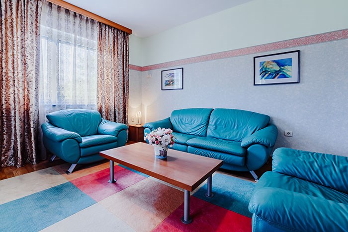 Апартаменты семейные 5-комнатные (коттедж) в Azimut Здоровье Солнечный