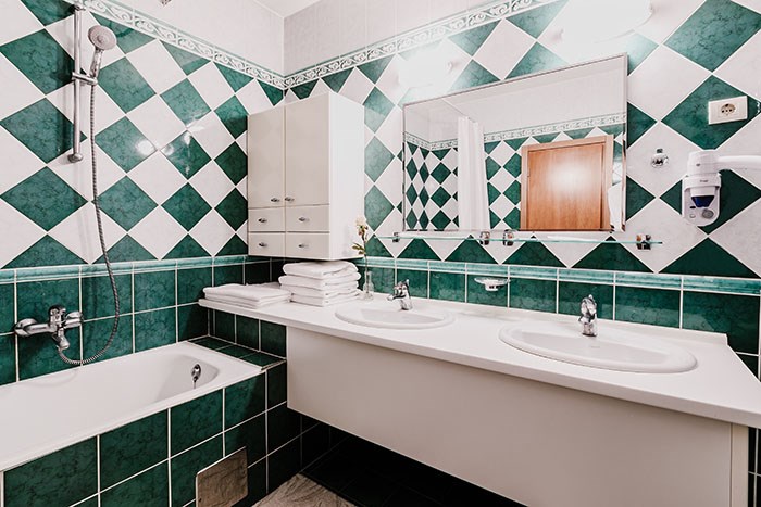 Апартаменты семейные 5-комнатные (коттедж) в Azimut Здоровье Солнечный