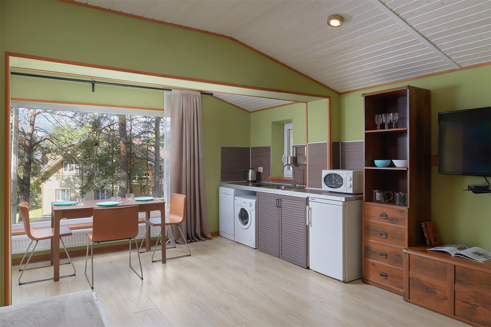 Коттедж "Вельбот" на 2 человек в Окунёвая