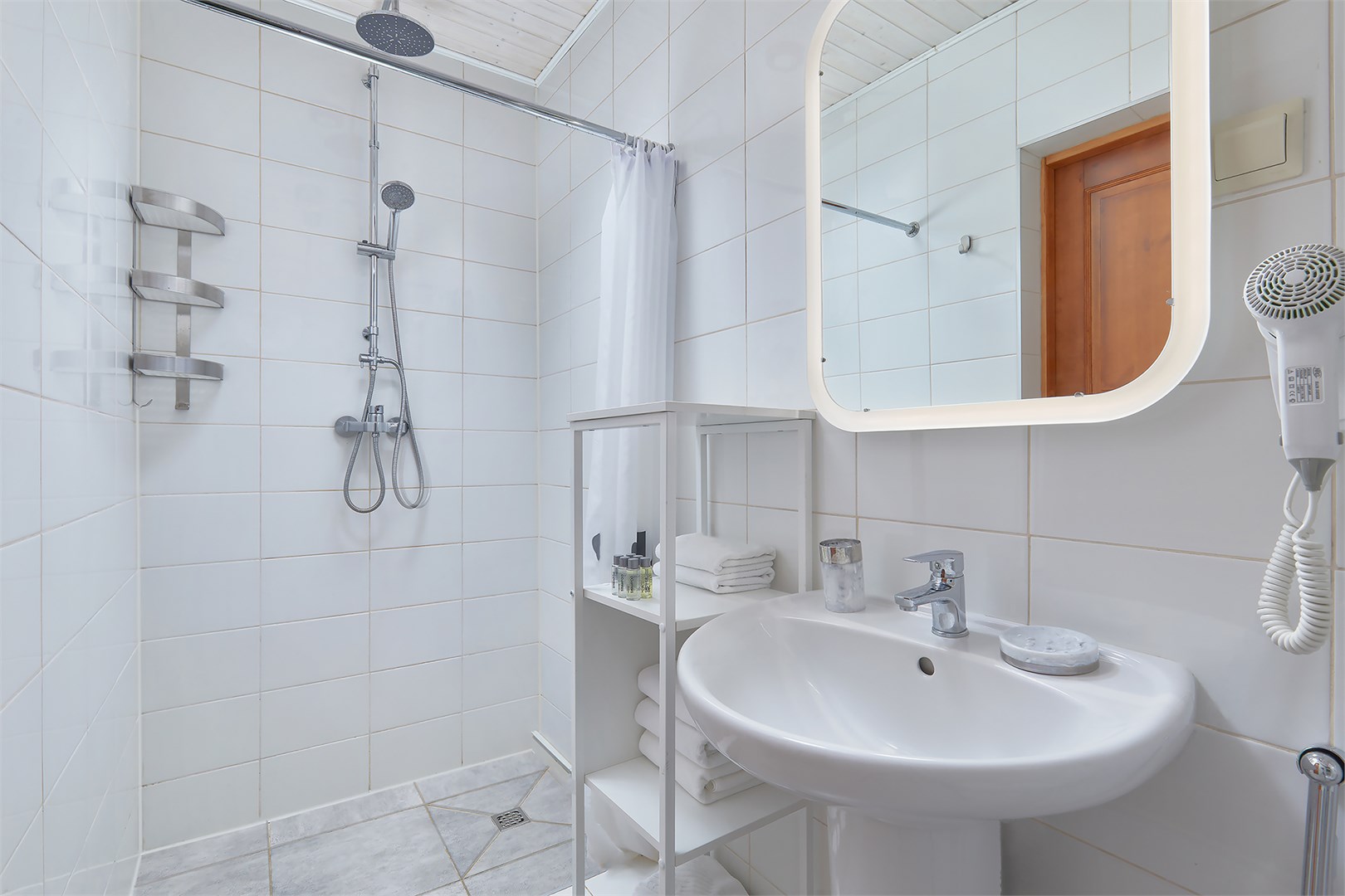 Коттедж "Вельбот" на 2 человек в Окунёвая