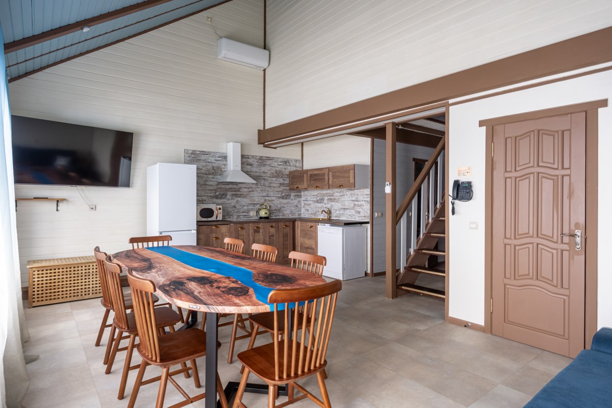 Коттедж "Кают-компания" на 8 человек в Окунёвая