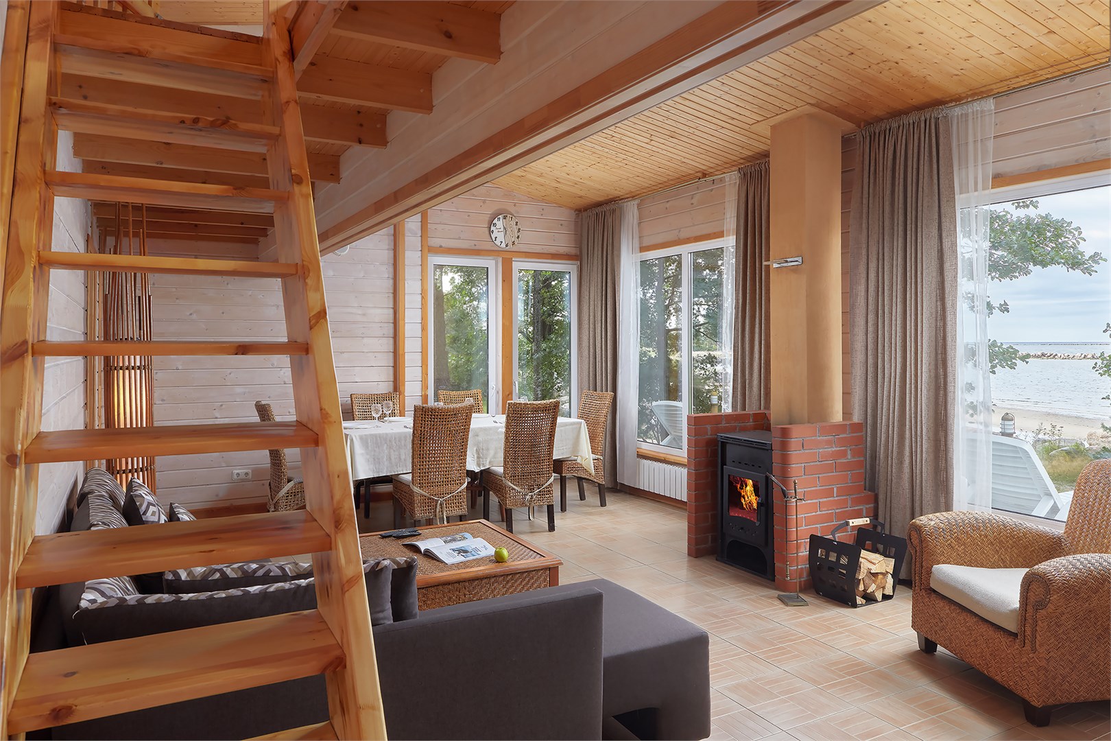 Коттедж "Адмирал" на 6 человек в Окунёвая