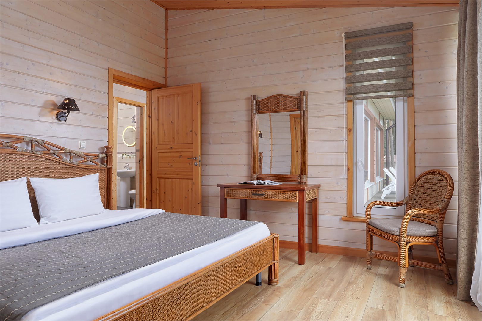 Коттедж "Адмирал" на 6 человек в Окунёвая