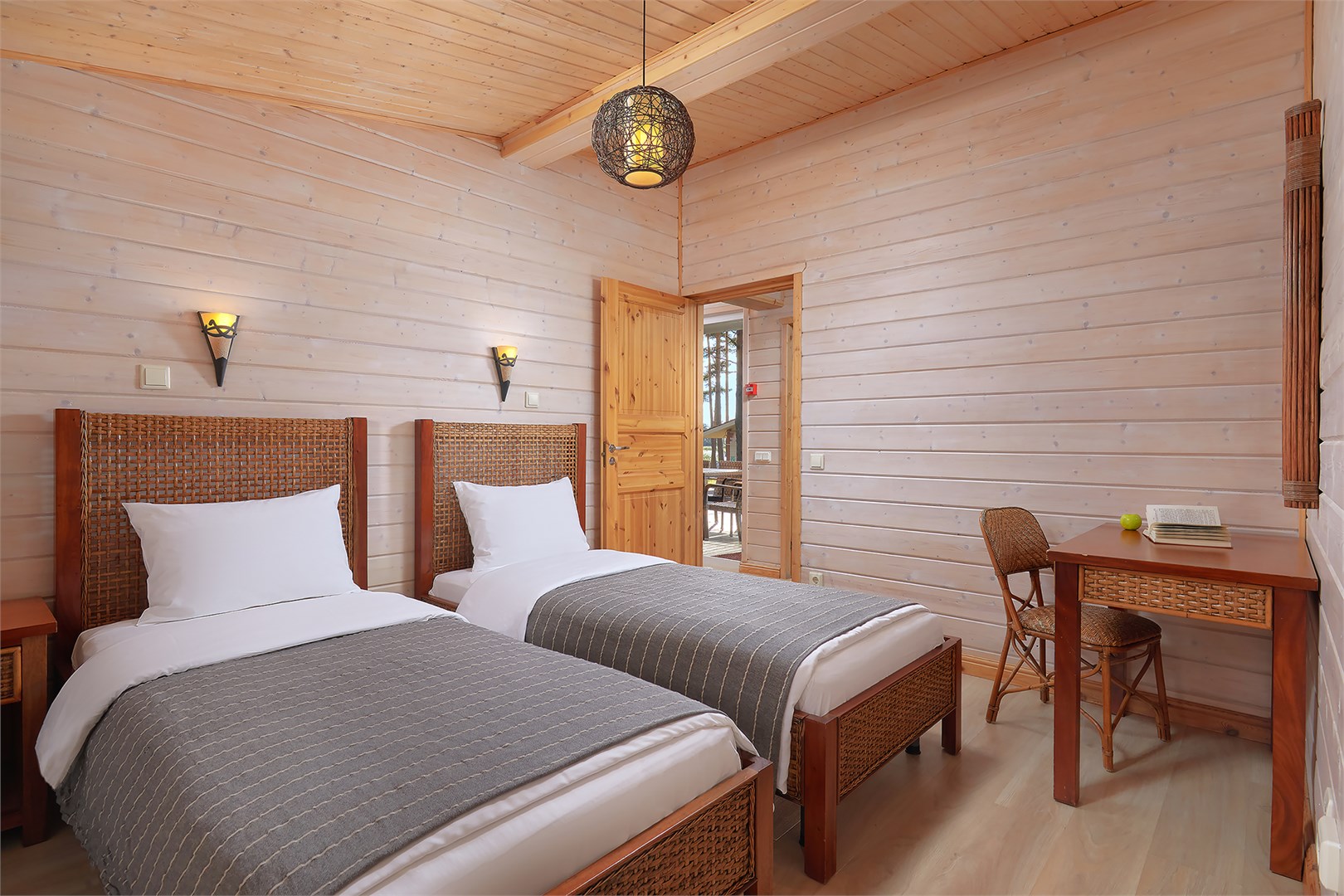 Коттедж "Вице-адмирал" на 6 человек в Окунёвая