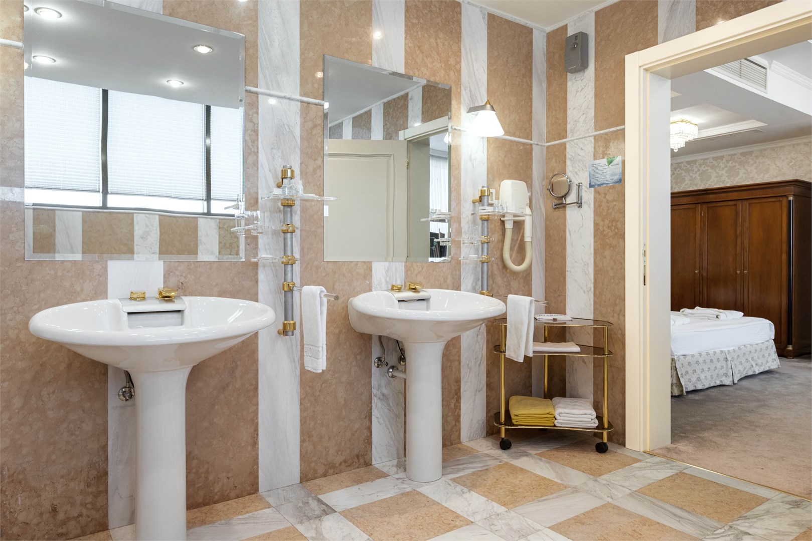 Апартаменты 3-комнатные (№803) без балкона в РЖДЗ Санаторий Черноморье