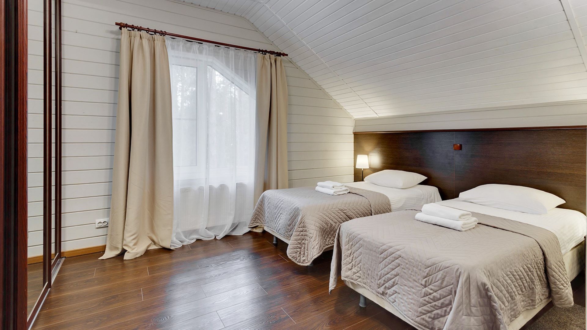 Коттедж «Королевский 23» в Царство-Королевство