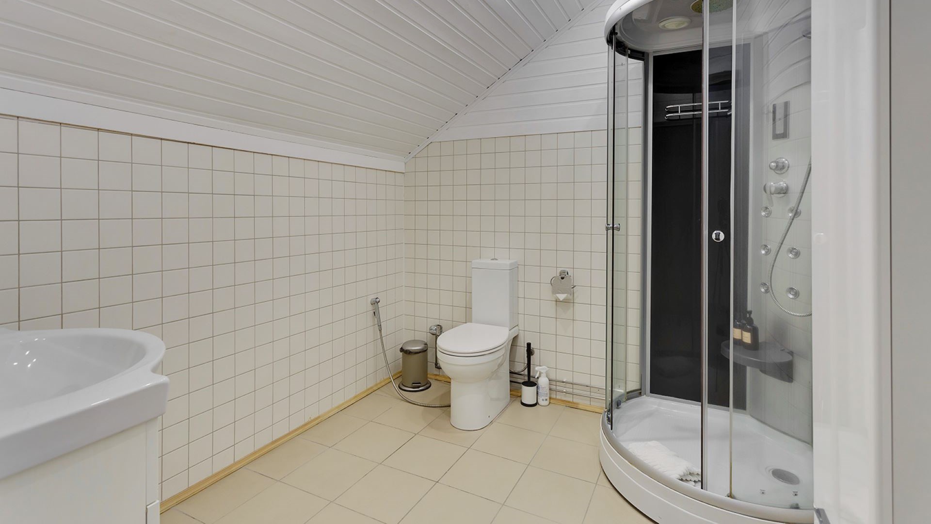 Коттедж «Королевский 23» в Царство-Королевство