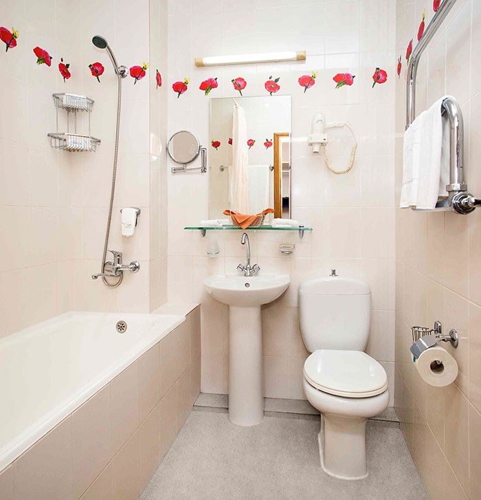 Стандарт 1-местный с балконом (корпус 8) в Октябрьский