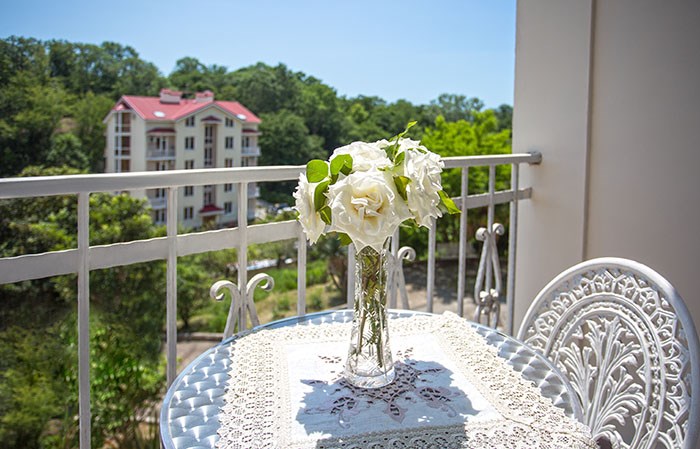 Стандарт 1-местный с балконом (корпус 8) в Октябрьский