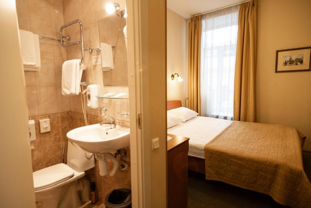 Стандартная комната с широкой кроватью в Невский Астер