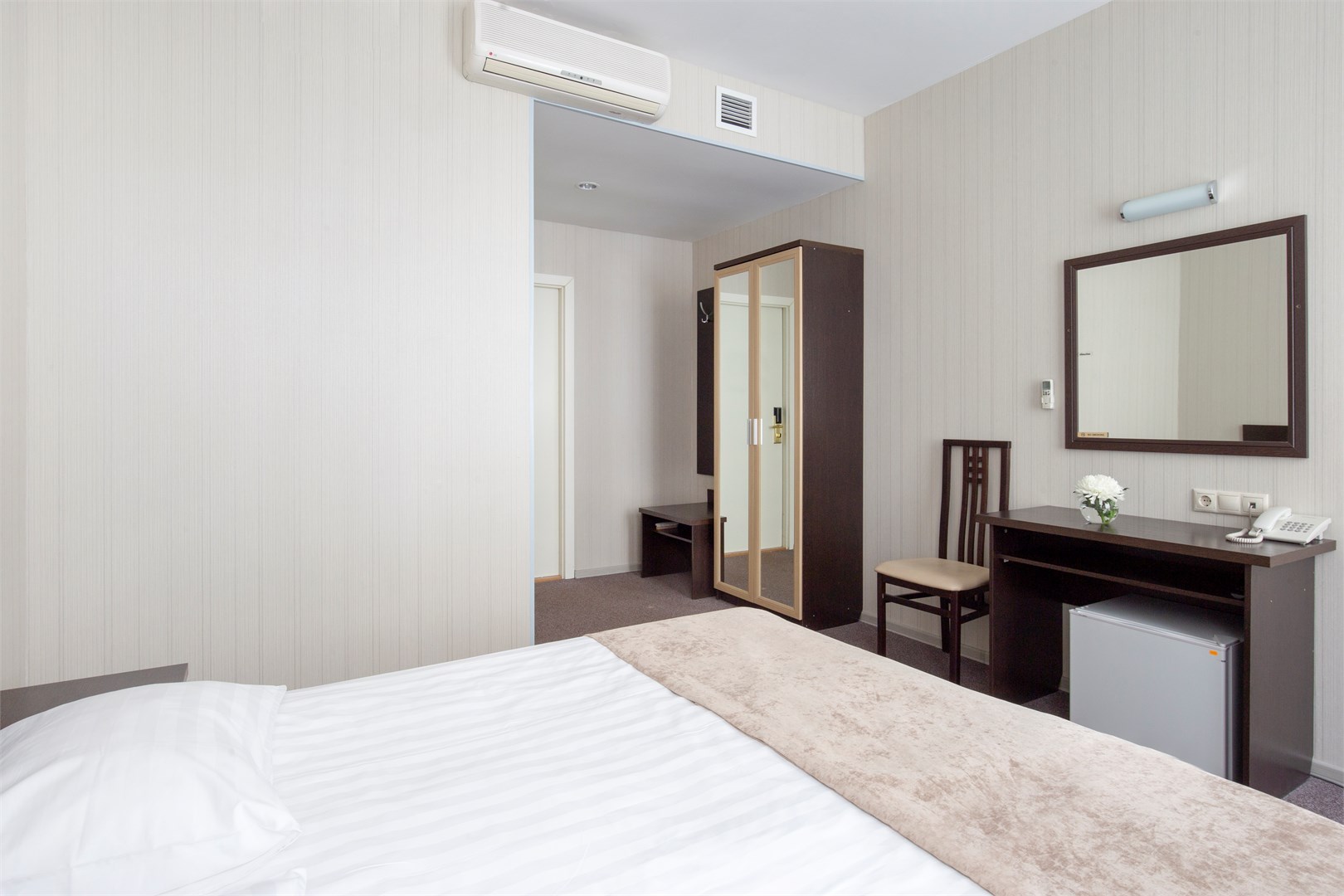 Стандартная комната с широкой кроватью в Невский Астер