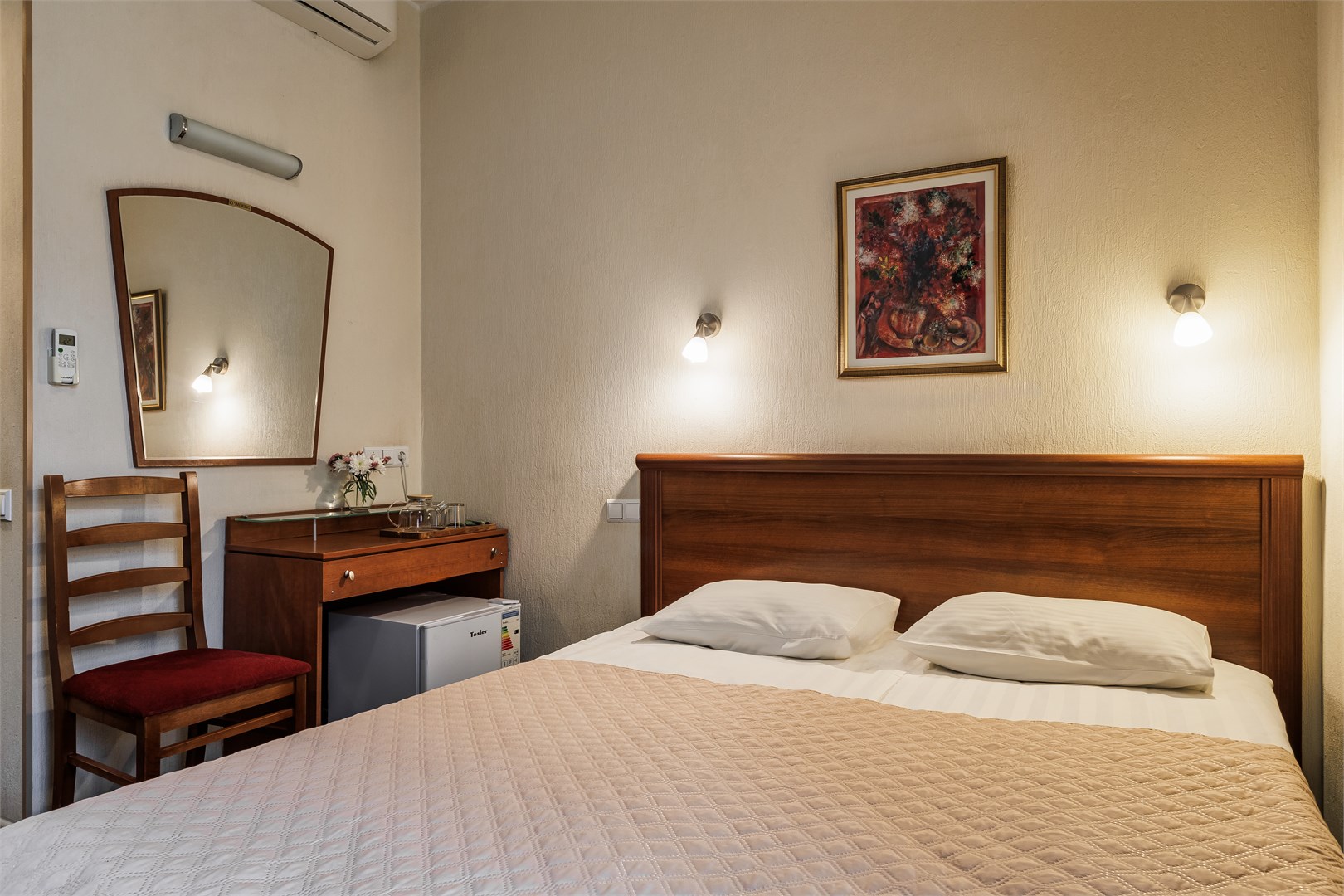 Стандартная комната с широкой кроватью в Невский Астер