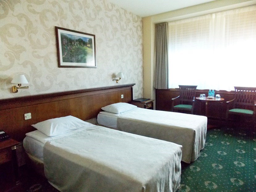 Стандартный номер с двумя раздельными кроватями в Azimut