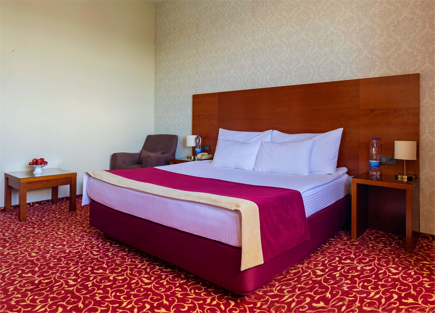 Номер Стандарт с одной двуспальной кроватью в Гранд отель Казань