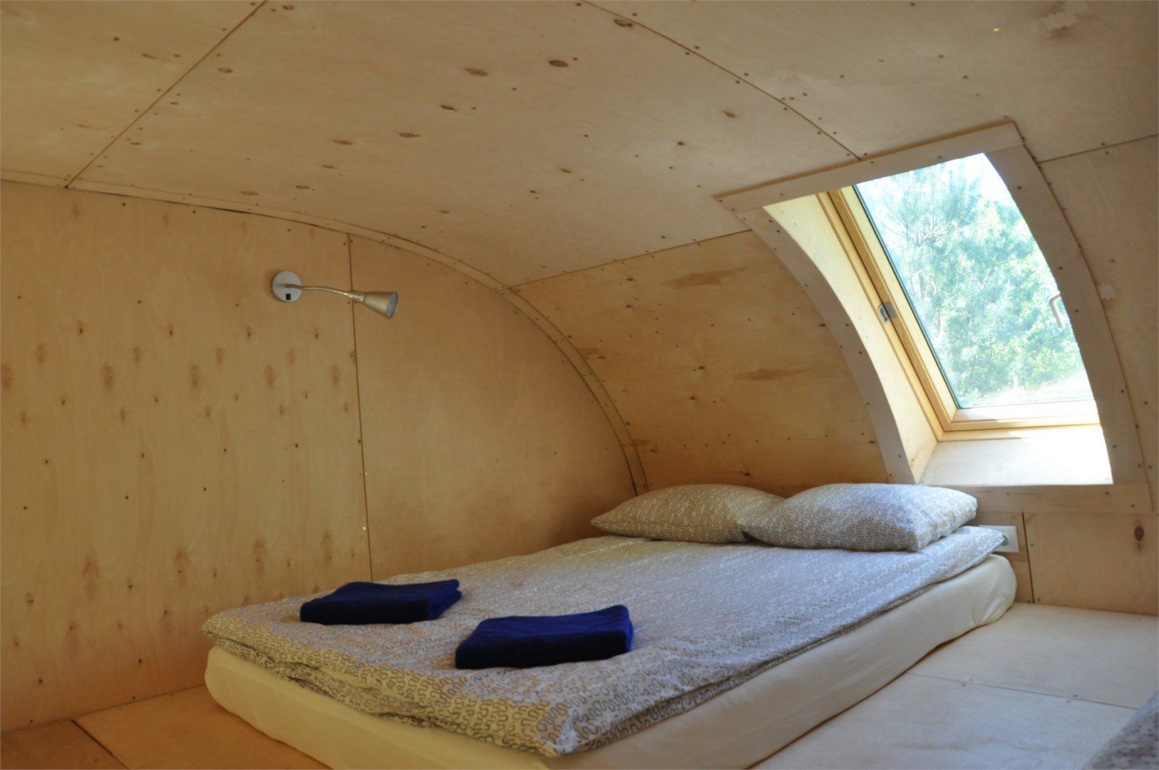 арт-дом  «Штаб», авторы арт-группа  «Алыча» в Никола-ленивец